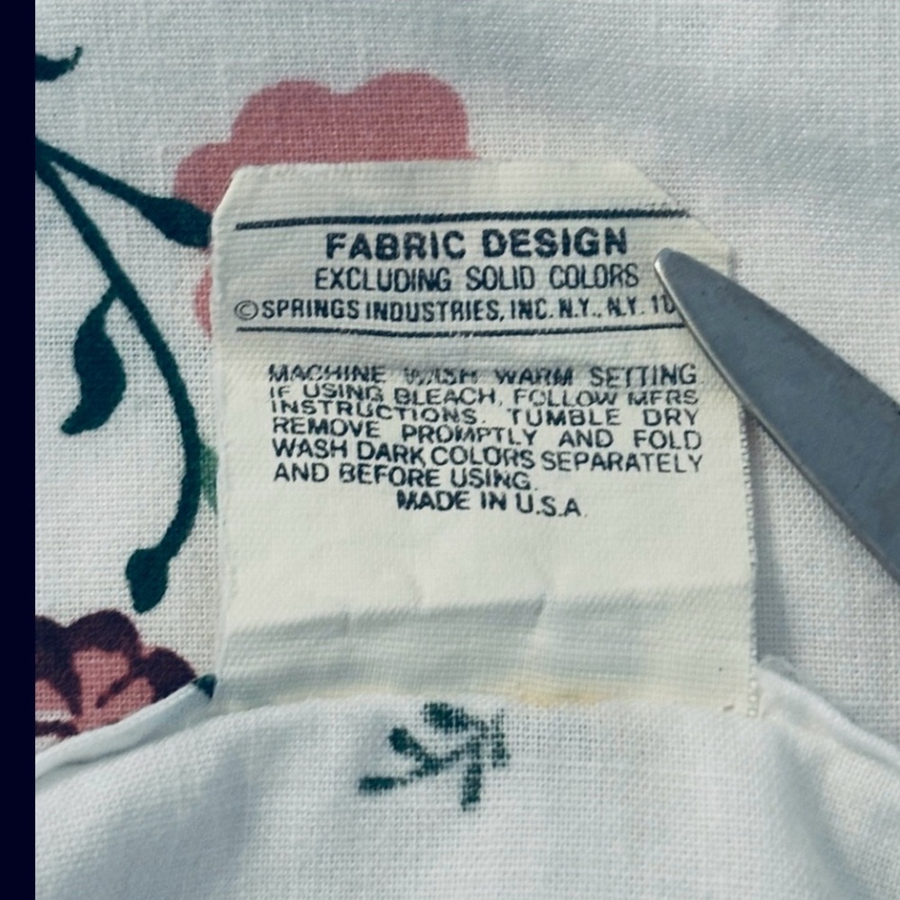 Twin Floral Springmaid Sheet Set. Swiss Manor Vintage 1980’s - Picture 3 of 3
